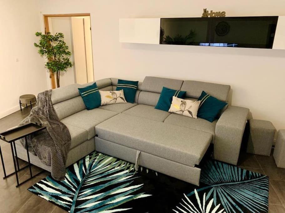Grand Appartement 2 Chambres 5 Pers Max, Vue Panoramique Avec Parking مُلووز المظهر الخارجي الصورة