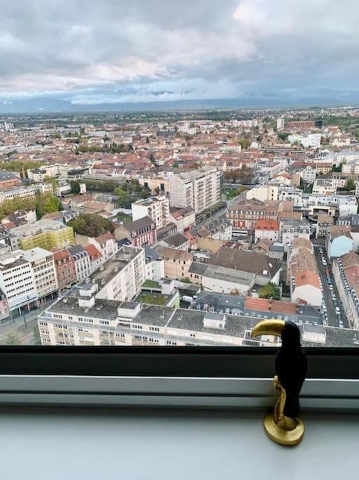 Grand Appartement 2 Chambres 5 Pers Max, Vue Panoramique Avec Parking مُلووز المظهر الخارجي الصورة