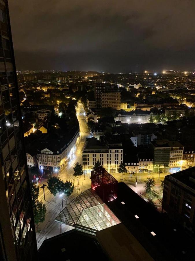 Grand Appartement 2 Chambres 5 Pers Max, Vue Panoramique Avec Parking مُلووز المظهر الخارجي الصورة